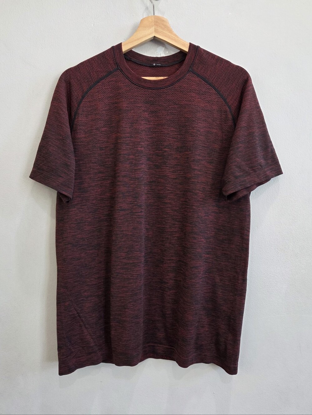 Lululemon Metal Vent Tech Short Sleeve Red Shirt Men's Medium Gym Activewear